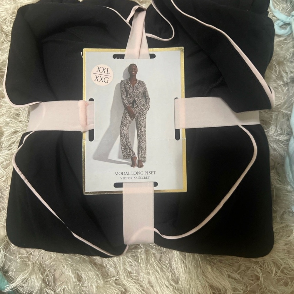 Victoria's Secret Black and Pink Pajama Set
